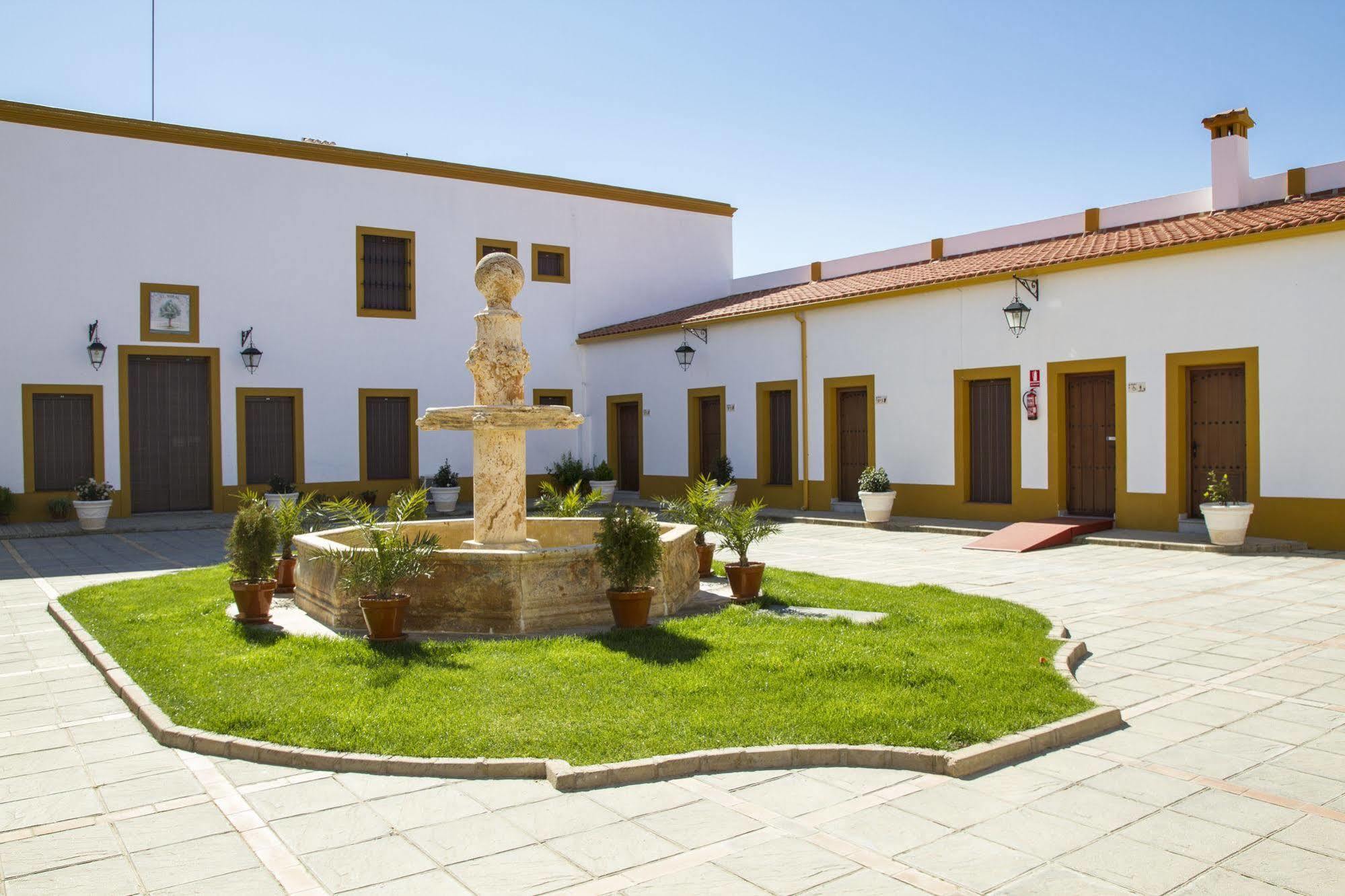 Hotel Bodega El Moral Ribera del Fresno Exterior photo